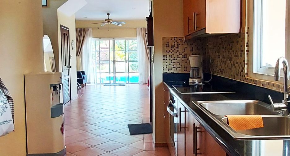 For sale 4 bed villa in Klaeng, Rayong