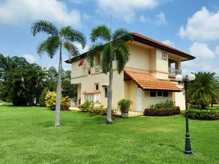 For sale 4 bed villa in Klaeng, Rayong