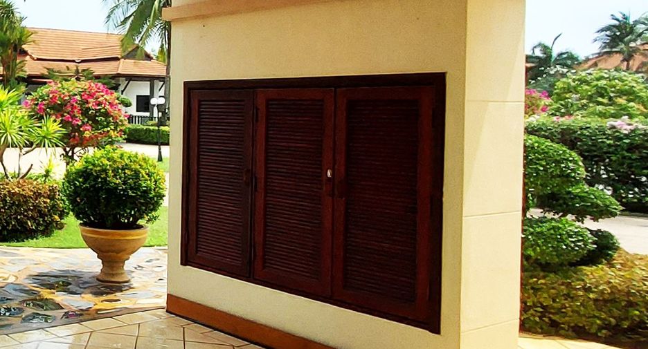 For sale 4 bed villa in Klaeng, Rayong