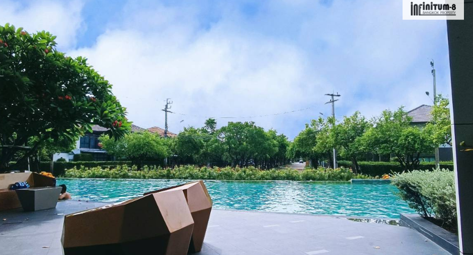 Casa en alquiler de 4 habitaciones en Bang Phli, Samut Prakan