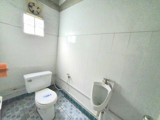 出售 4 卧室 商业空间 在 Khlong Sam Wa, 曼谷