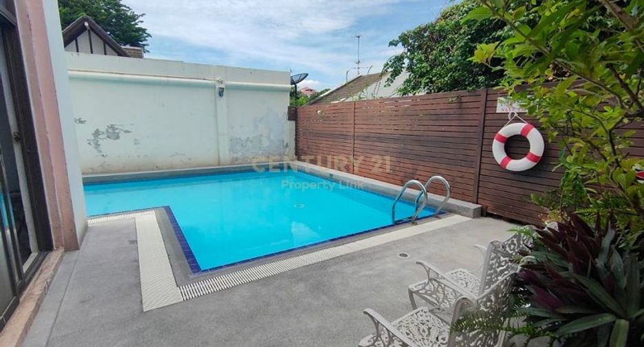 For rent studio condo in Phaya Thai, Bangkok