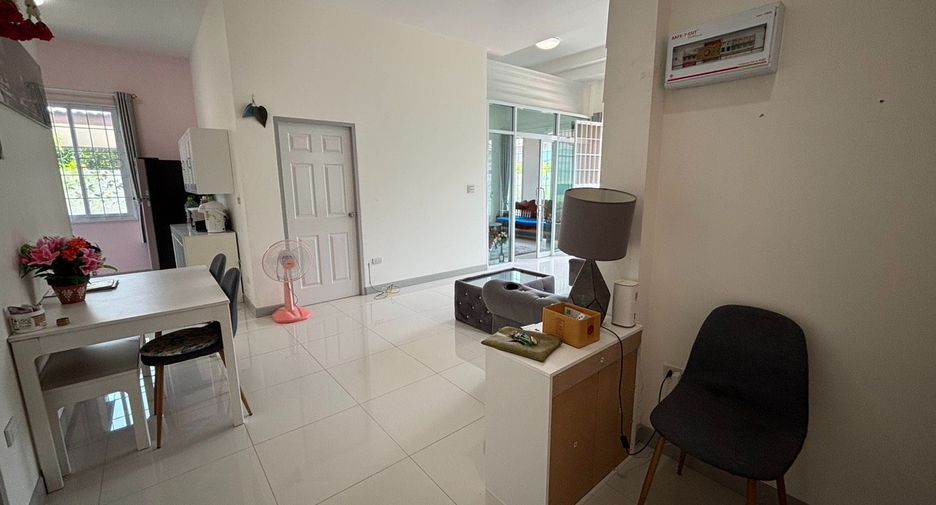 Haus zur Miete mit 3 Zimmer in Mueang Rayong, Rayong