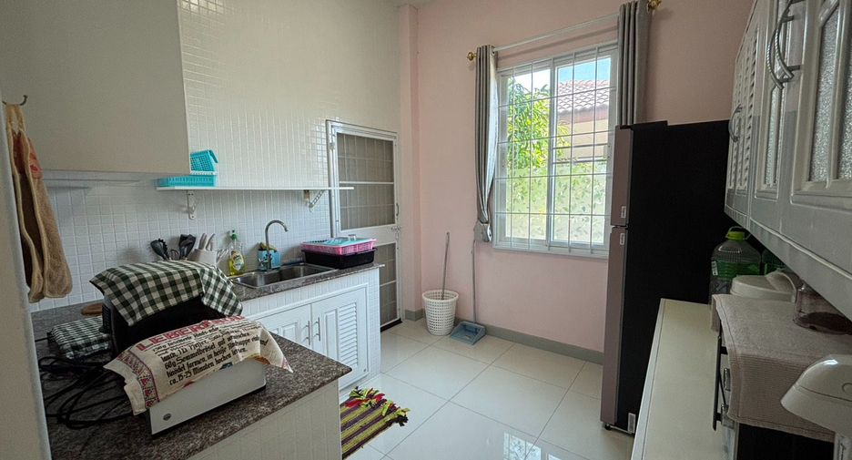 Haus zur Miete mit 3 Zimmer in Mueang Rayong, Rayong