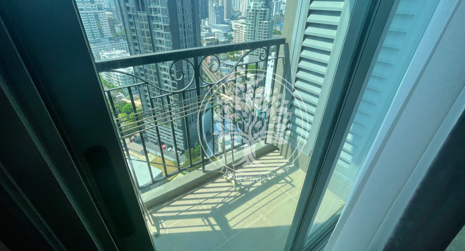 For rent そして for sale 2 ベッドルーム condo in Khlong Toei, Bangkok