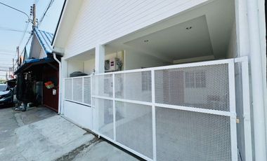 Продажа 3 спальни таунхаус в Khlong Luang, Патумтани