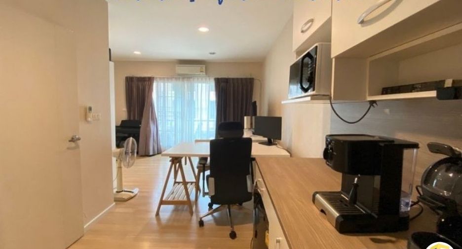 Reihenhaus zum Kauf mit 3 Zimmer in Phasi Charoen, Bangkok