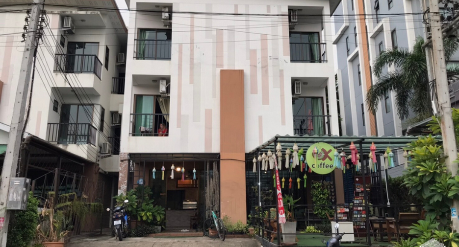 For sale 14 bed hotel in Mueang Chiang Mai, Chiang Mai