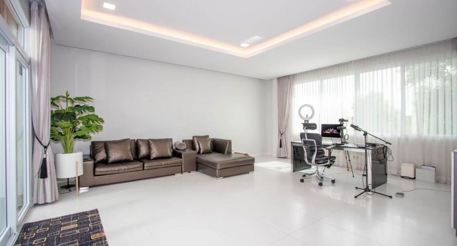 For rent and for sale 5 bedrooms house in Mueang Chiang Mai, Chiang Mai