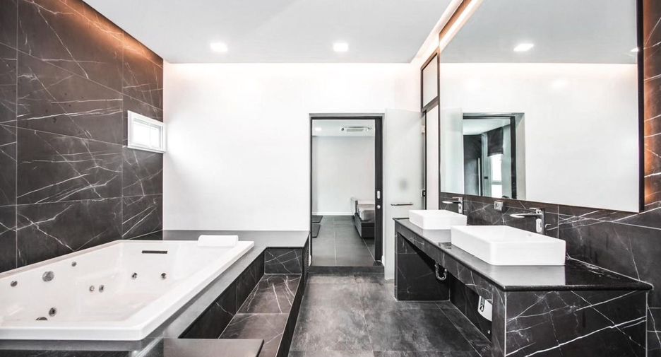For rent and for sale 5 bedrooms house in Mueang Chiang Mai, Chiang Mai