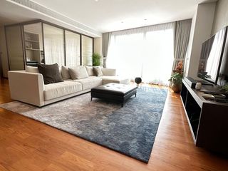 For sale 3 bed condo in Watthana, Bangkok