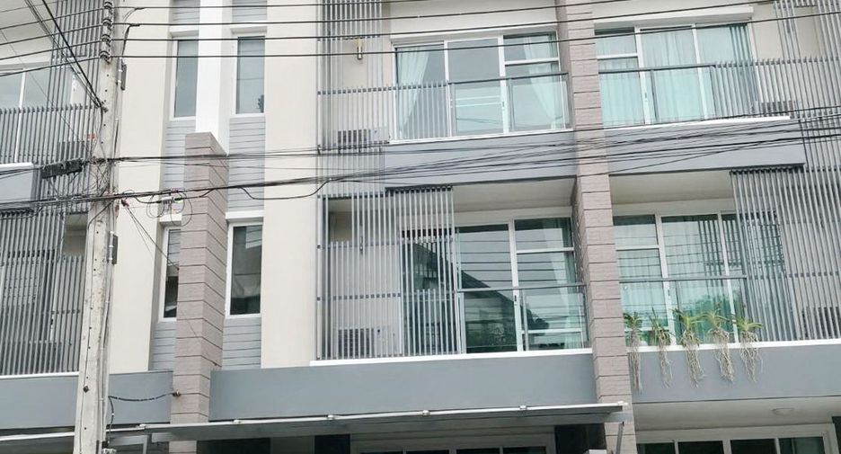 For sale and for rent 3 bed house in Prawet, Bangkok