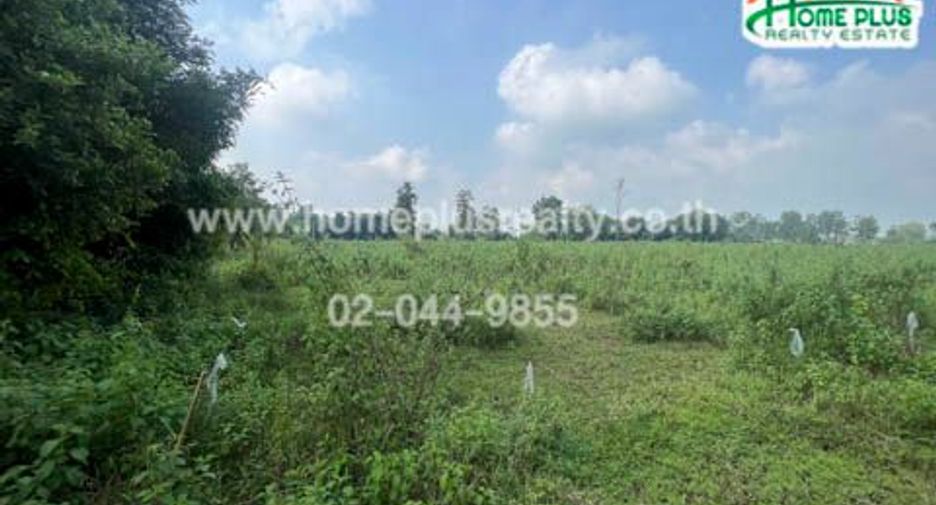 For sale studio land in Tap Khlo, Phichit
