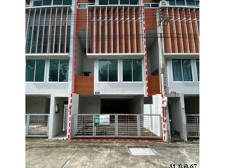 Продажа 3 спальни таунхаус в Мыанг Районг, Районг