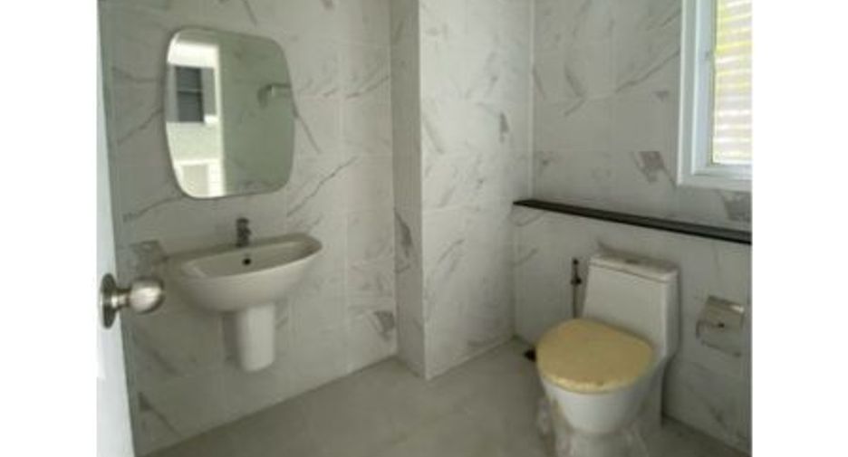 Reihenhaus zum Kauf mit 3 Zimmer in Mueang Rayong, Rayong