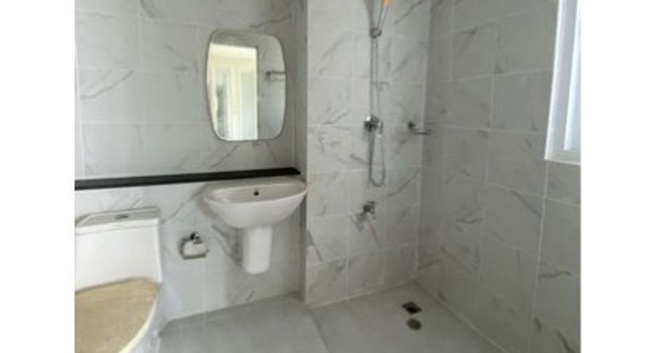 Reihenhaus zum Kauf mit 3 Zimmer in Mueang Rayong, Rayong