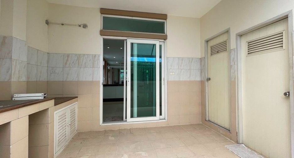 Haus zur Miete mit 3 Zimmer in Bueng Kum, Bangkok