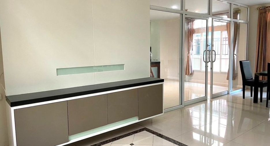 Haus zur Miete mit 3 Zimmer in Bueng Kum, Bangkok