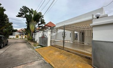 À vendre 5 chambres villa à Bang Lamung, Chonburi