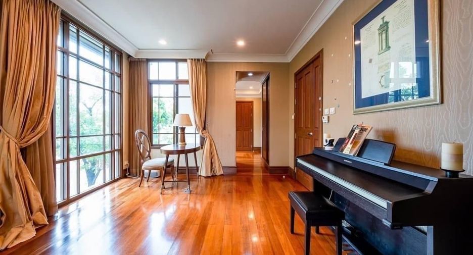 For rent and for sale 5 bedrooms house in Watthana, Bangkok
