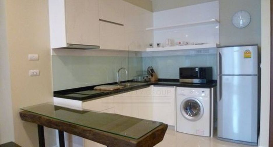 For sale 1 bed condo in Khlong Toei, Bangkok