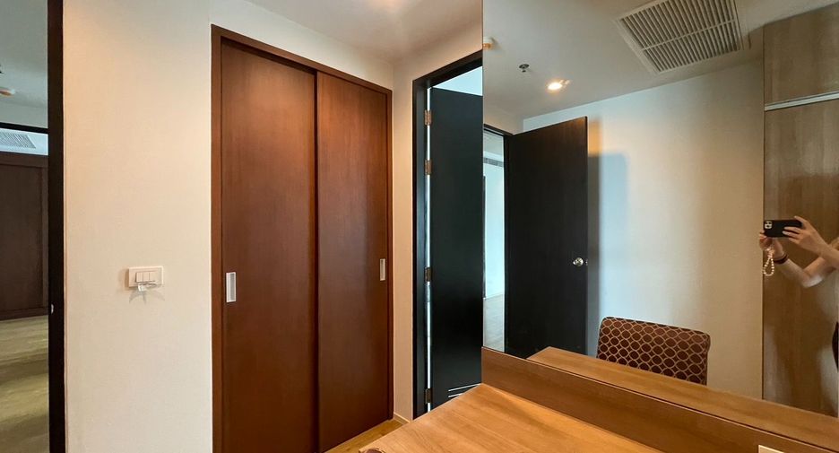 Condo en alquiler de 3 habitaciones en Khlong Toei, Bangkok