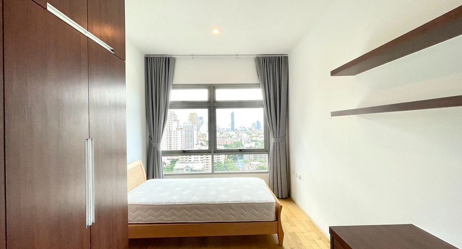 Condo en alquiler de 3 habitaciones en Khlong Toei, Bangkok
