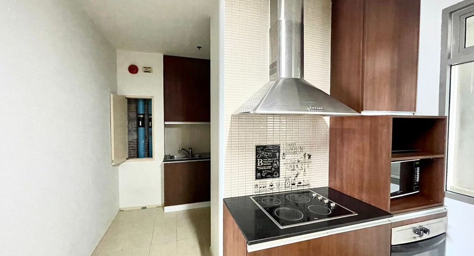 Condo en alquiler de 3 habitaciones en Khlong Toei, Bangkok