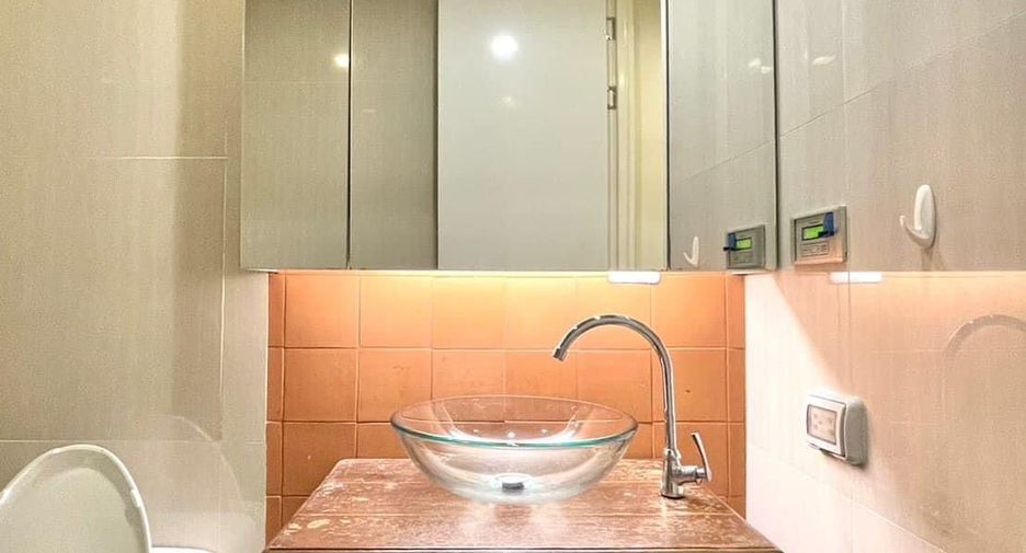 For sale 2 ベッドルーム condo in Watthana, Bangkok