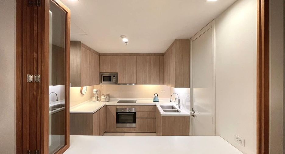 For sale 2 ベッドルーム condo in Watthana, Bangkok