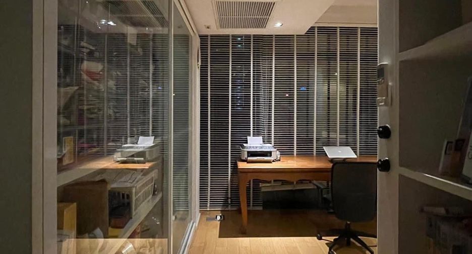 For sale 2 ベッドルーム condo in Watthana, Bangkok
