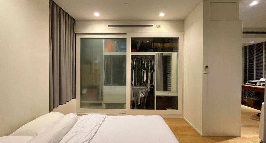 For sale 2 ベッドルーム condo in Watthana, Bangkok