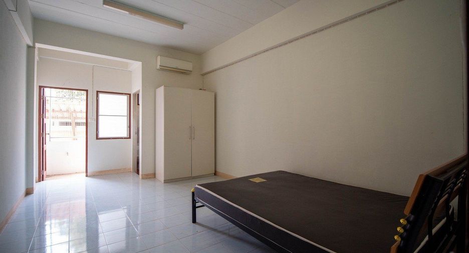 For sale 153 bed apartment in Mueang Chon Buri, Chonburi