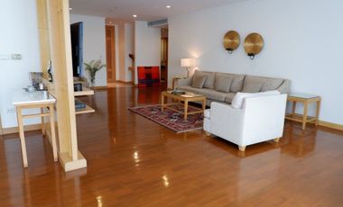 For rent 3 bedrooms condo in Khlong Toei, Bangkok