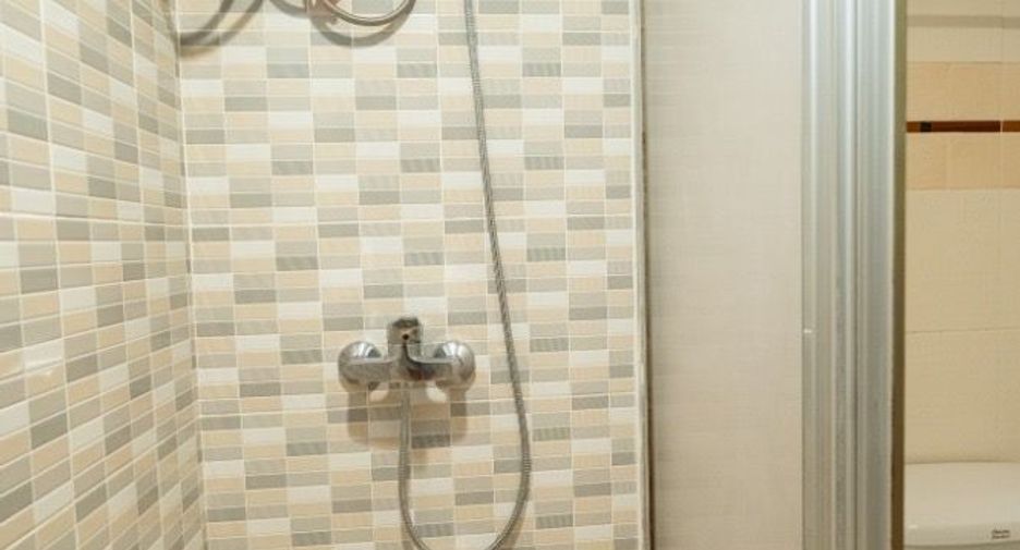 For sale 1 bed condo in Huai Khwang, Bangkok