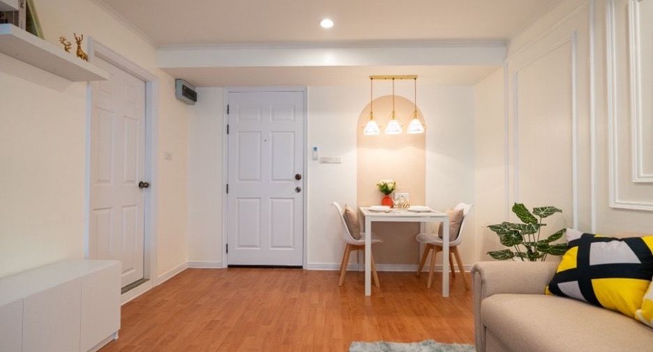 For sale 1 bed condo in Huai Khwang, Bangkok