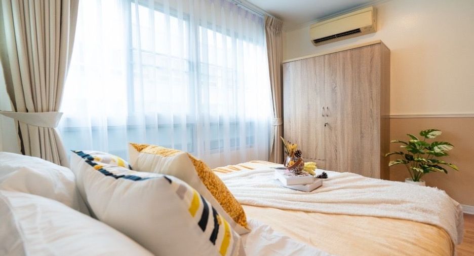 For sale 1 bed condo in Huai Khwang, Bangkok