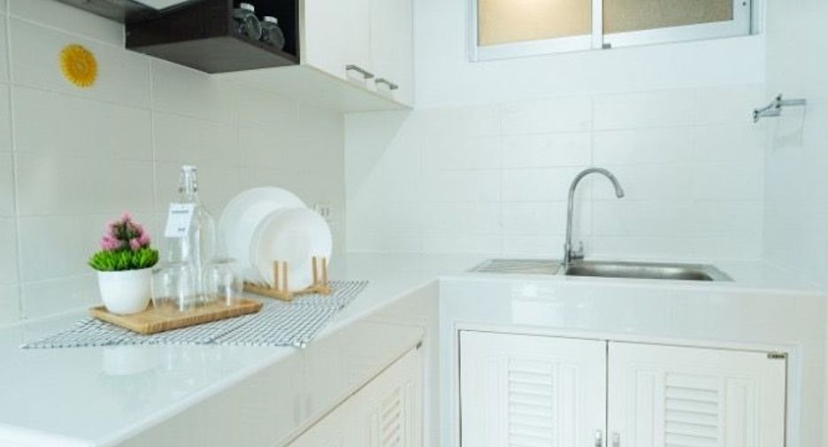 For sale 1 bed condo in Huai Khwang, Bangkok