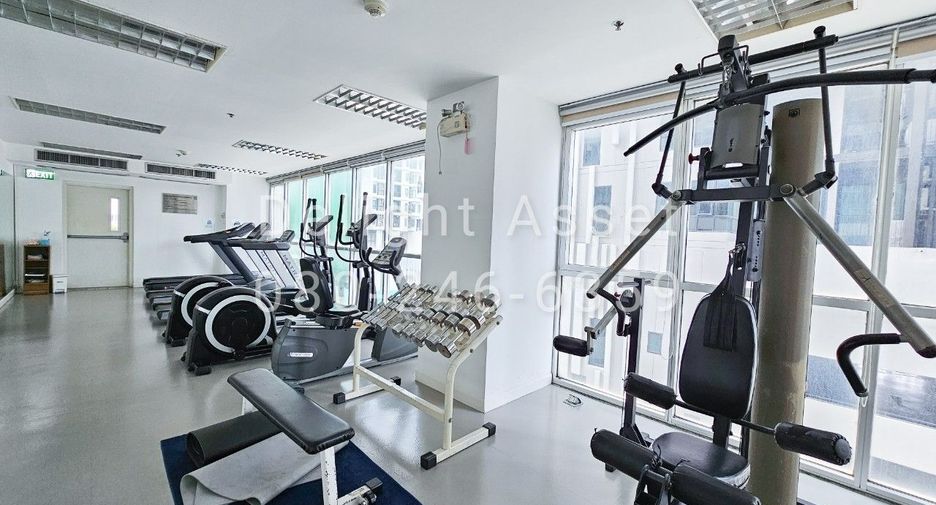 For rent 2 bedrooms condo in Phaya Thai, Bangkok