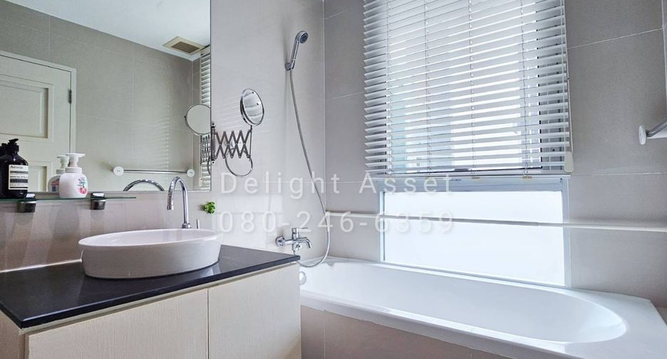 For rent 2 bedrooms condo in Phaya Thai, Bangkok