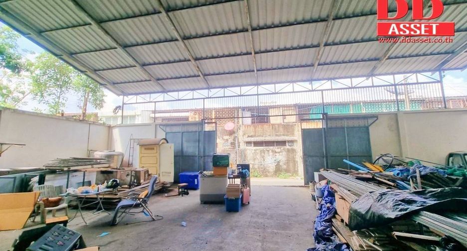 For rent そして for sale 4 Beds warehouse in Phra Khanong, Bangkok