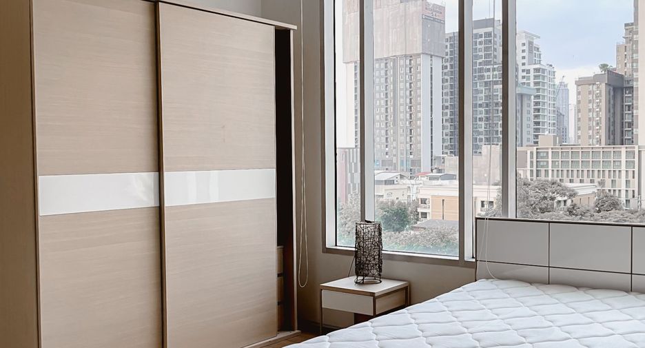 For rent 3 bedrooms condo in Phaya Thai, Bangkok