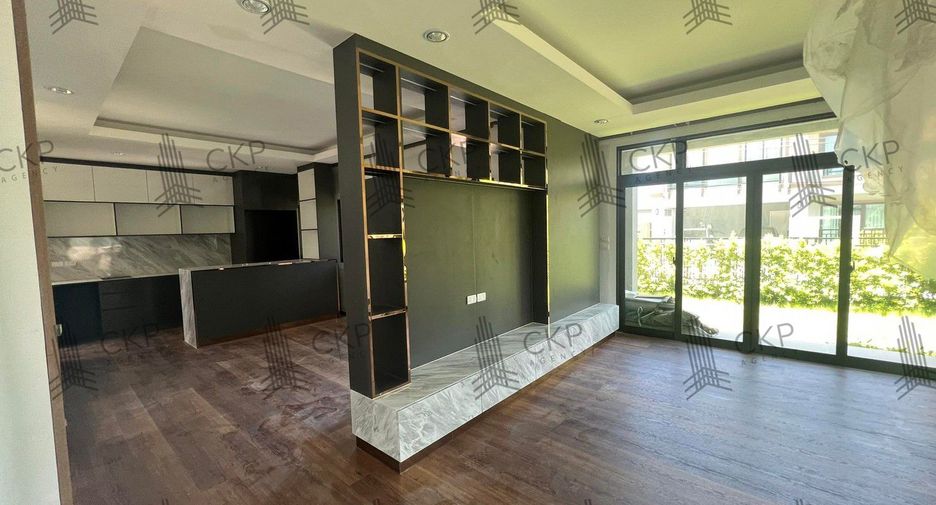 For sale 4 bedrooms house in Prawet, Bangkok