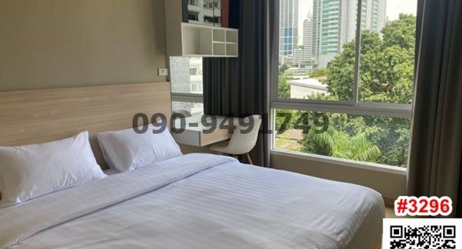 For rent 2 bedrooms condo in Khlong Toei, Bangkok