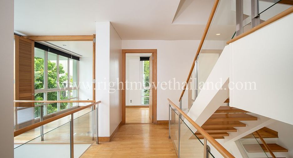 For rent 4 ベッドルーム house in Yan Nawa, Bangkok