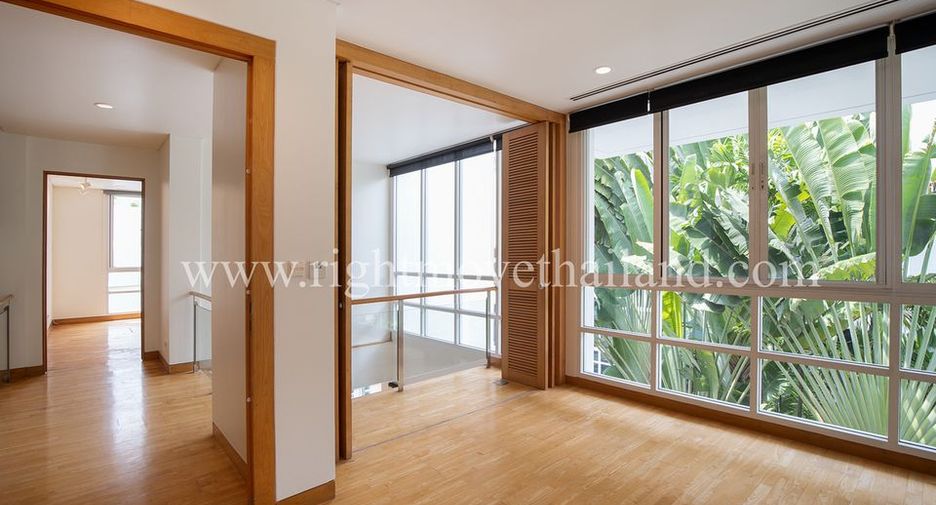 For rent 4 ベッドルーム house in Yan Nawa, Bangkok