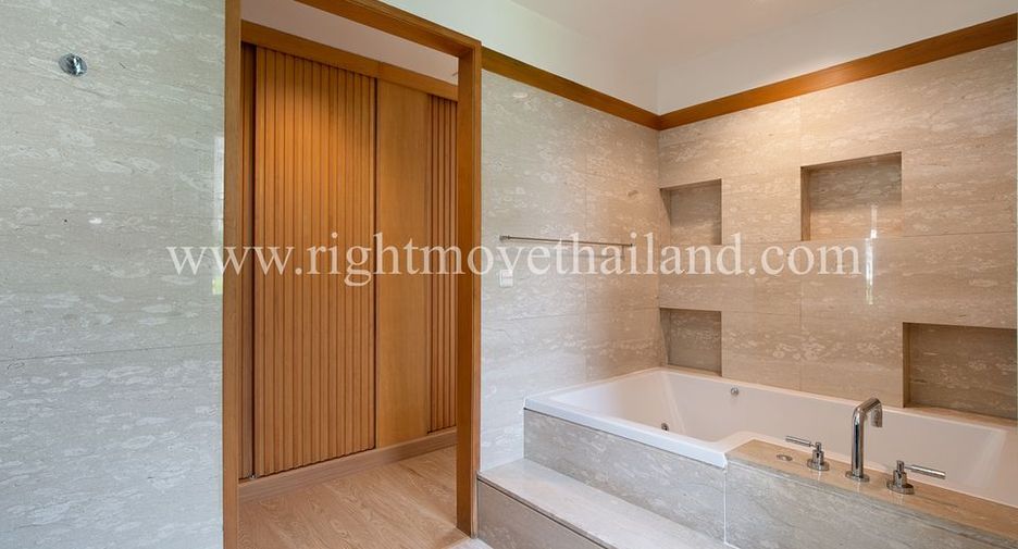 For rent 4 ベッドルーム house in Yan Nawa, Bangkok