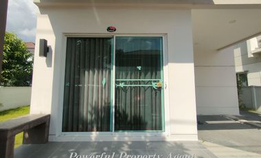 For sale 4 bedrooms house in Lat Krabang, Bangkok