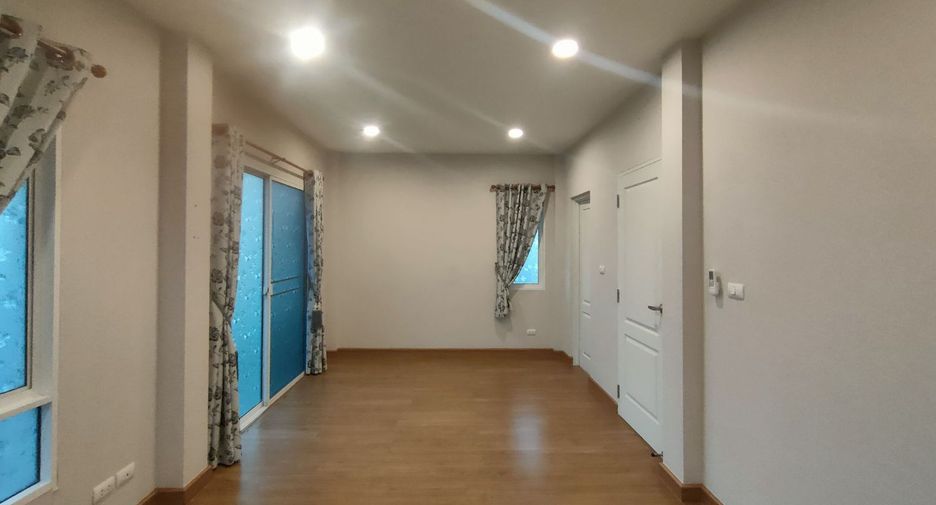 出售 4 卧室 独立屋 在 Lat Krabang, 曼谷