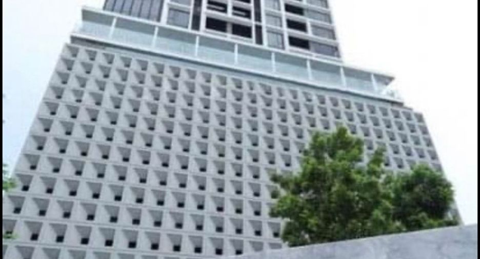 For rent and for sale 2 bedrooms condo in Khlong Toei, Bangkok